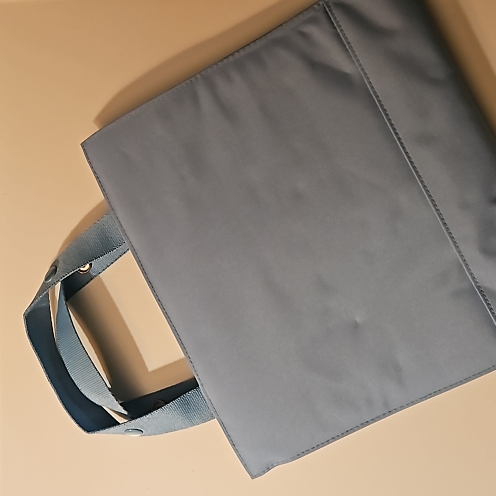 Bathroom tote